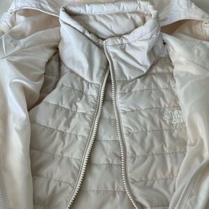 NWOT The North Face Women's Carto Tri Climate Jacket
